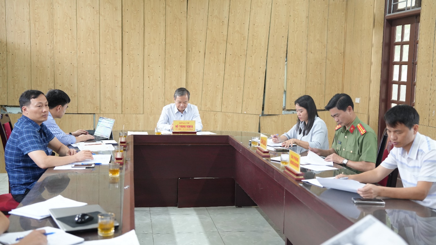 A group of people sitting at a table  AI-generated content may be incorrect.