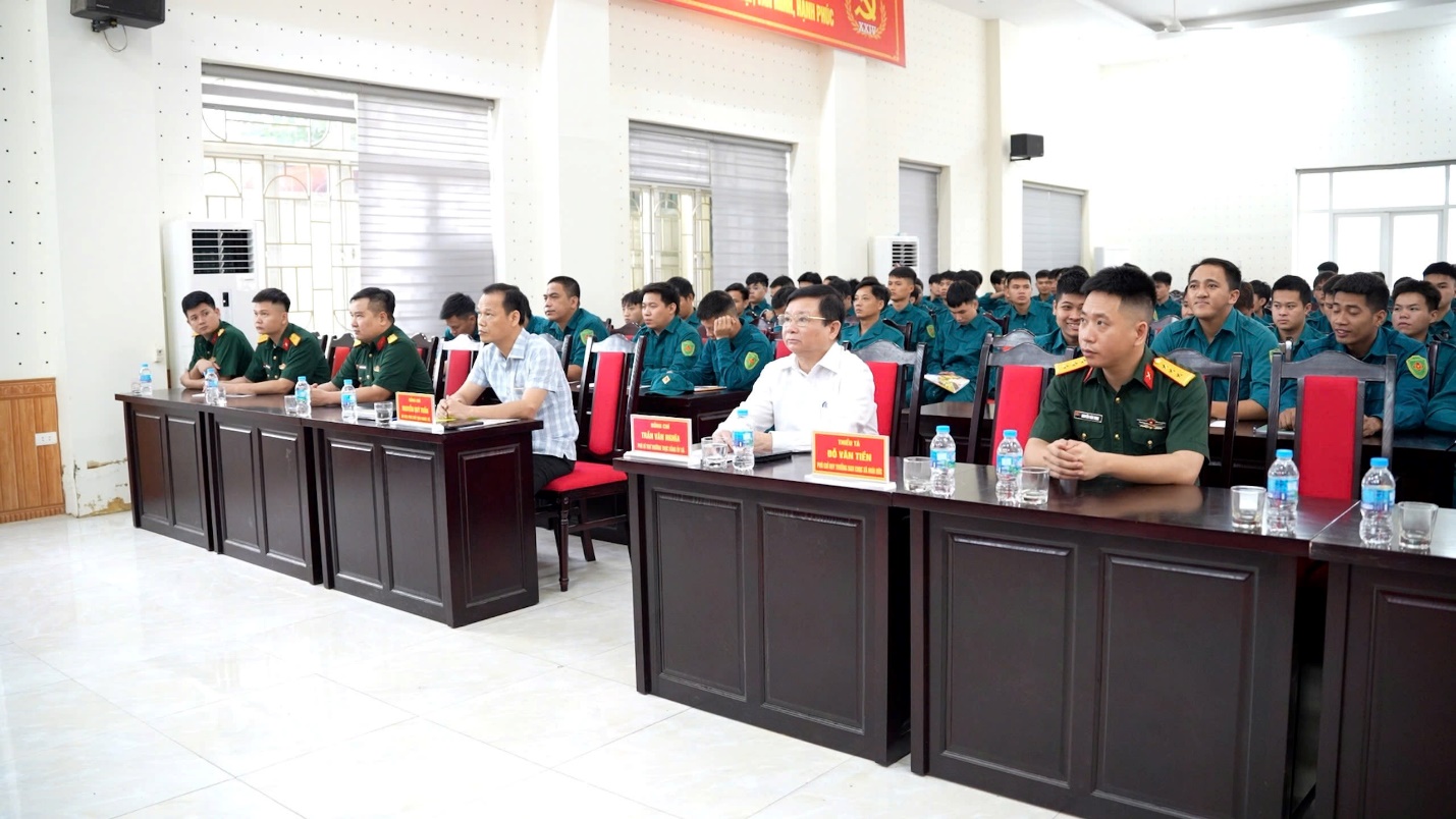 Nâng cao sức mạnh “5 vững”: Xã Hoài Đức khai mạc huấn luyện Dân quân cơ động năm 2026- Ảnh 1.