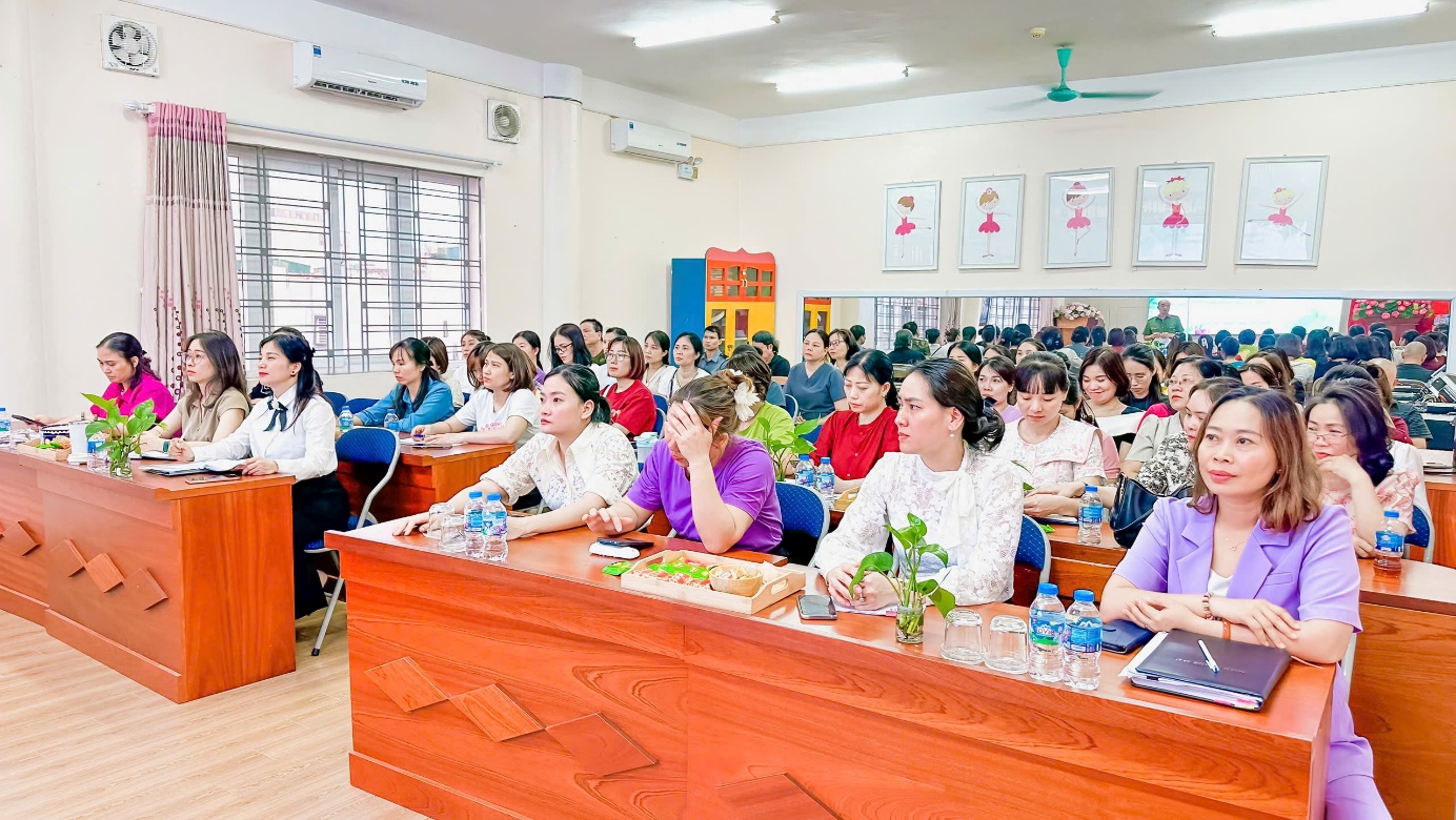 TRƯỜNG MẦM NON THỊNH LIỆT TRIỂN KHAI THỰC HIỆN QUY CHẾ PHỐI HỢP VỚI CÔNG AN PHƯỜNG HOÀNG MAI BẢO ĐAM AN NINH TRẬT TỰ- Ảnh 2.