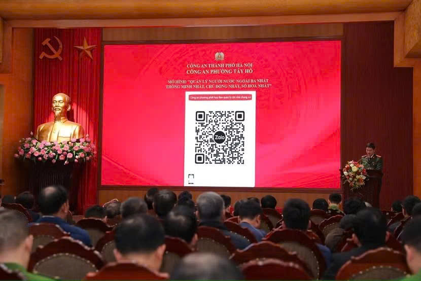 Công an phường Tây Hồ (Hà Nội): Dấu ấn từ mô hình “Quản lý người nước ngoài Ba nhất”- Ảnh 1.