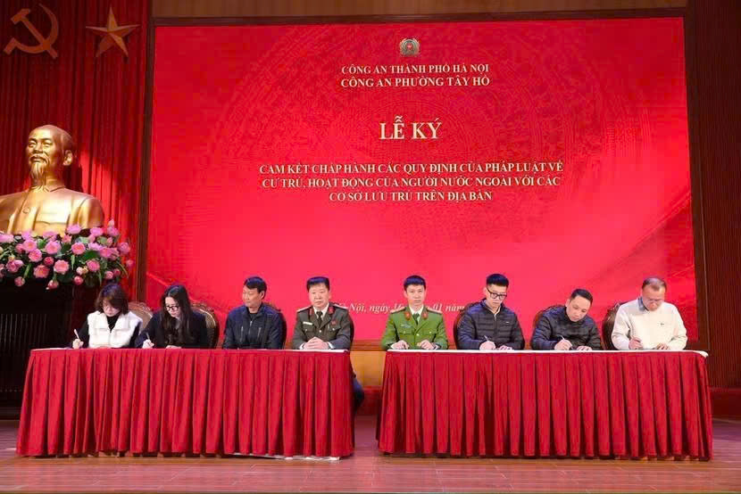Công an phường Tây Hồ (Hà Nội): Dấu ấn từ mô hình “Quản lý người nước ngoài Ba nhất”- Ảnh 2.