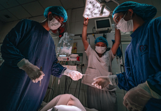BVĐK Đống Đa triển khai thành công kỹ thuật PICC - Bước tiến mới trong chăm sóc người bệnh nặng- Ảnh 1.