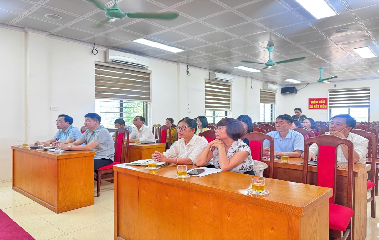 UBND xã Hát Môn tổ chức Hội nghị tập huấn phòng, chống tác hại của thuốc lá năm 2026- Ảnh 1.
