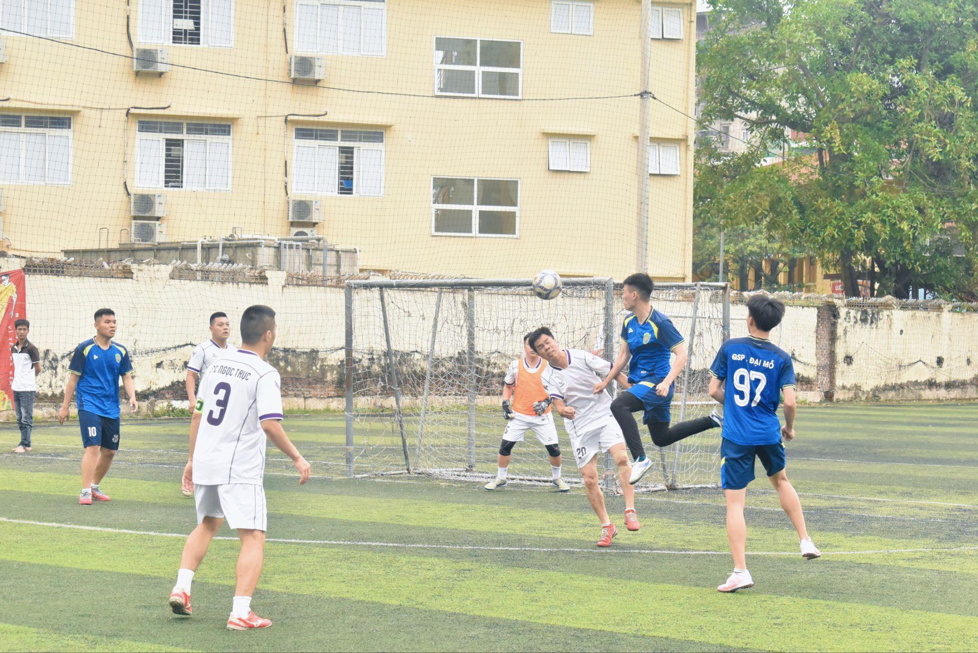 Phường Đại Mỗ tổ chức thành công Giải bóng đá cán bộ, công nhân viên chức, người lao động và Nhân dân trên địa bàn phường năm 2026- Ảnh 3.