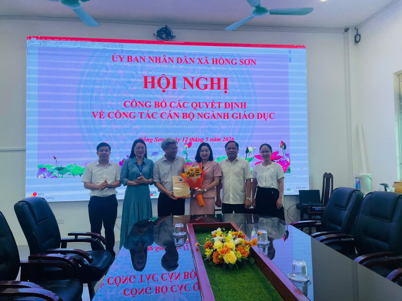 Hồng Sơn trao quyết định bổ nhiệm cán bộ quản lý ngành giáo dục- Ảnh 2.