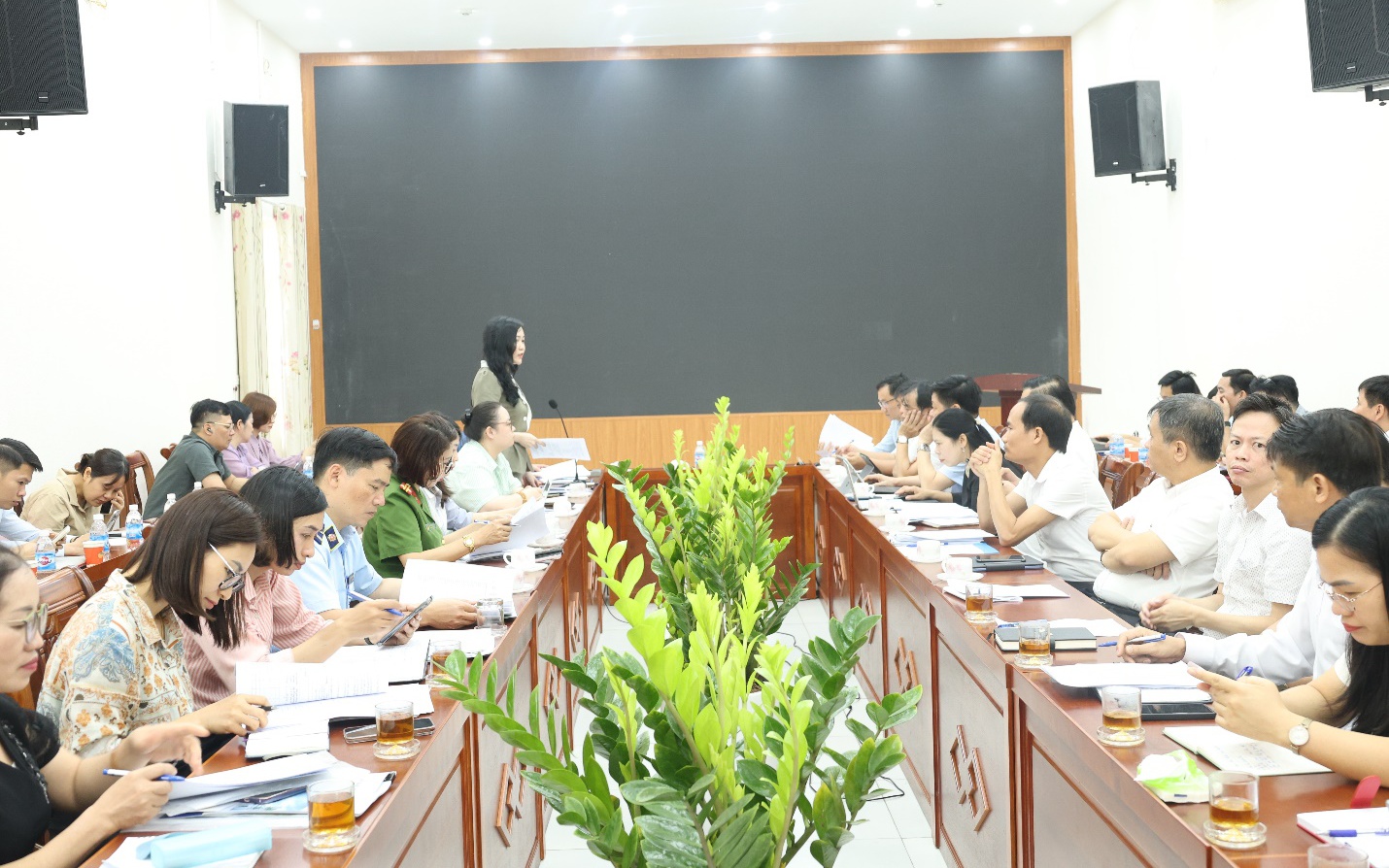 Đoàn kiểm tra liên ngành số 3 thành phố kiểm tra công tác an toàn thực phẩm tại xã Mê Linh