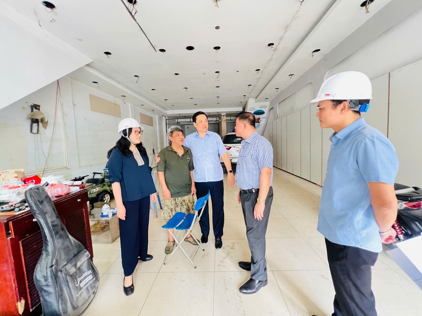 Phường Yên Hòa phối hợp thực địa, xác định mốc giới bàn giao mặt bằng đường Vành đai 2,5- Ảnh 3.