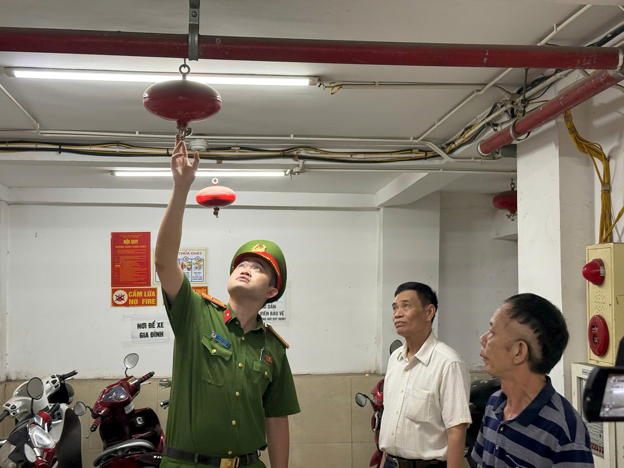Ô Chợ Dừa dựng “lá chắn” an toàn từ mỗi khu dân cư- Ảnh 2.