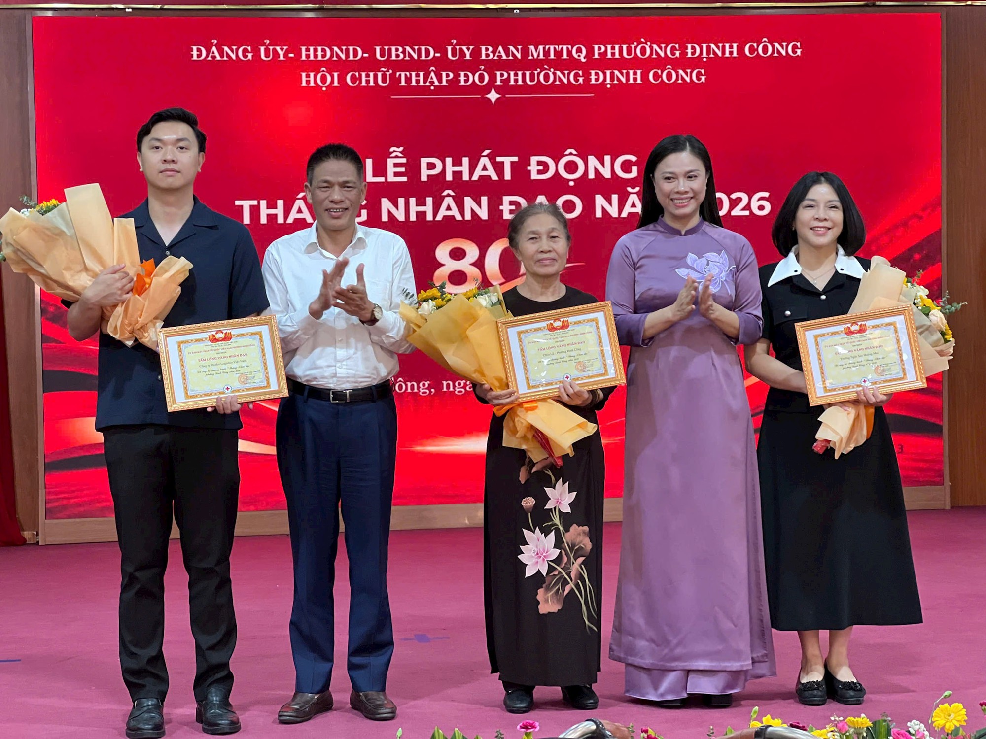 Phường Định Công phát động Tháng Nhân đạo- Ảnh 1.