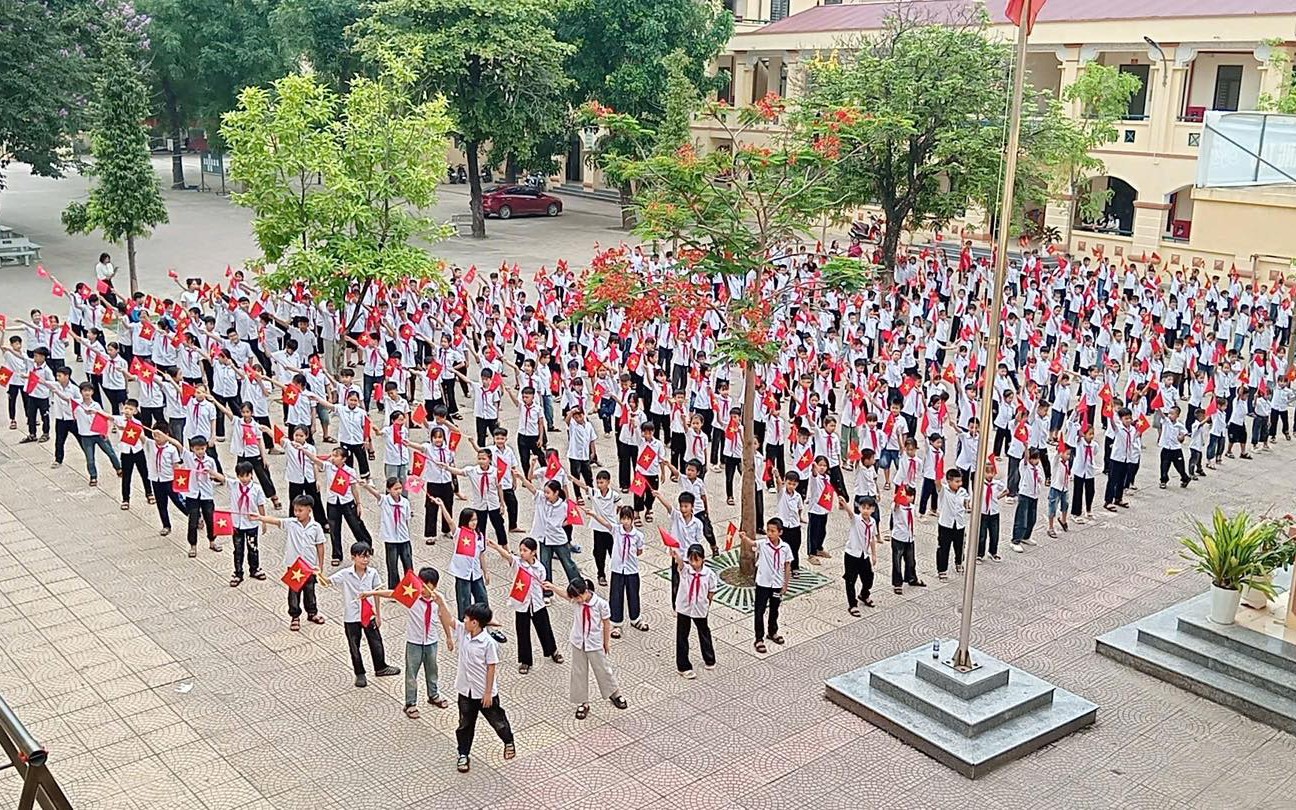 Rực rỡ sắc màu tháng 5: Sôi nổi chuỗi hoạt động kỷ niệm 85 năm ngày thành lập đội và 136 năm ngày sinh Bác Hồ kính yêu