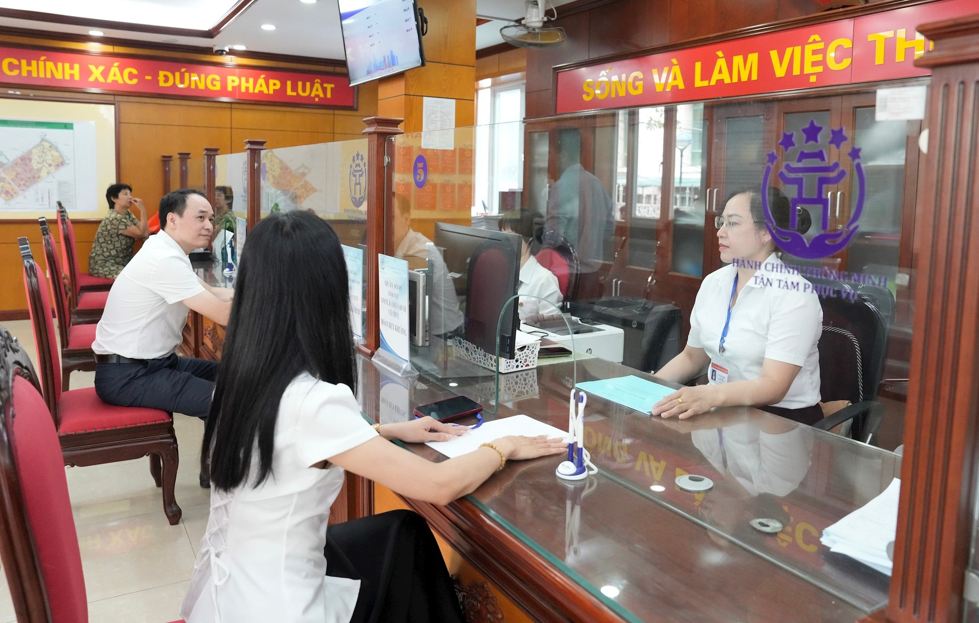 Luật Thủ đô năm 2026: Phân quyền mạnh mẽ để Hà Nội phát triển- Ảnh 1.