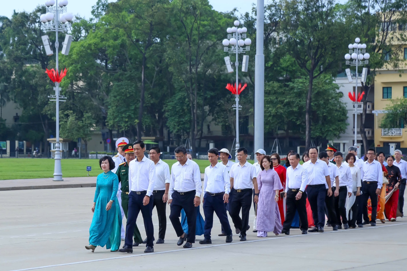 Ngọc Hà: Lễ viếng Lăng Chủ tịch Hồ Chí Minh kỷ niệm 136 năm ngày sinh nhật Bác- Ảnh 7.