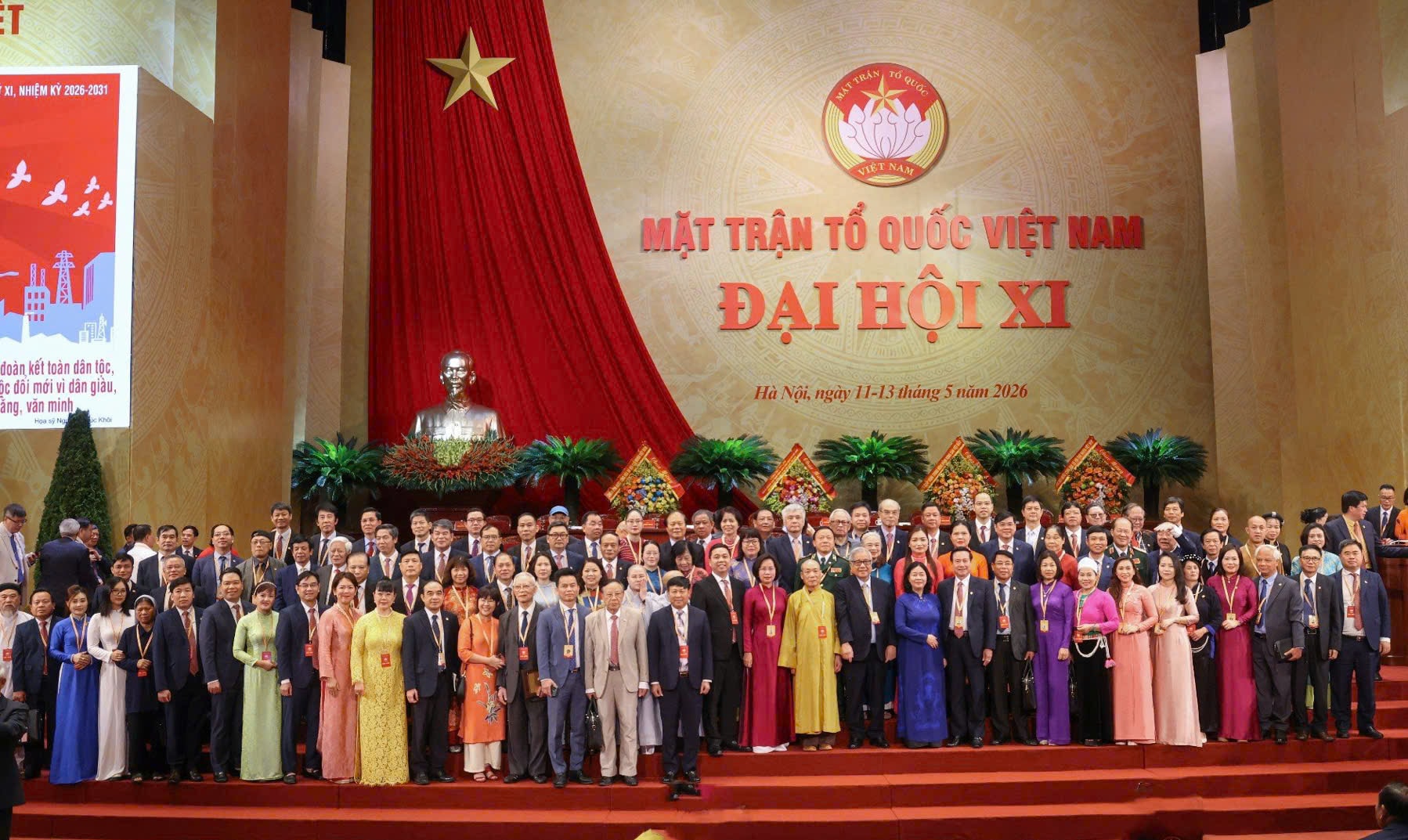 Đồng chí Bùi Thị Minh Hoài tiếp tục giữ chức Chủ tịch Ủy ban Trung ương MTTQ Việt Nam- Ảnh 5.