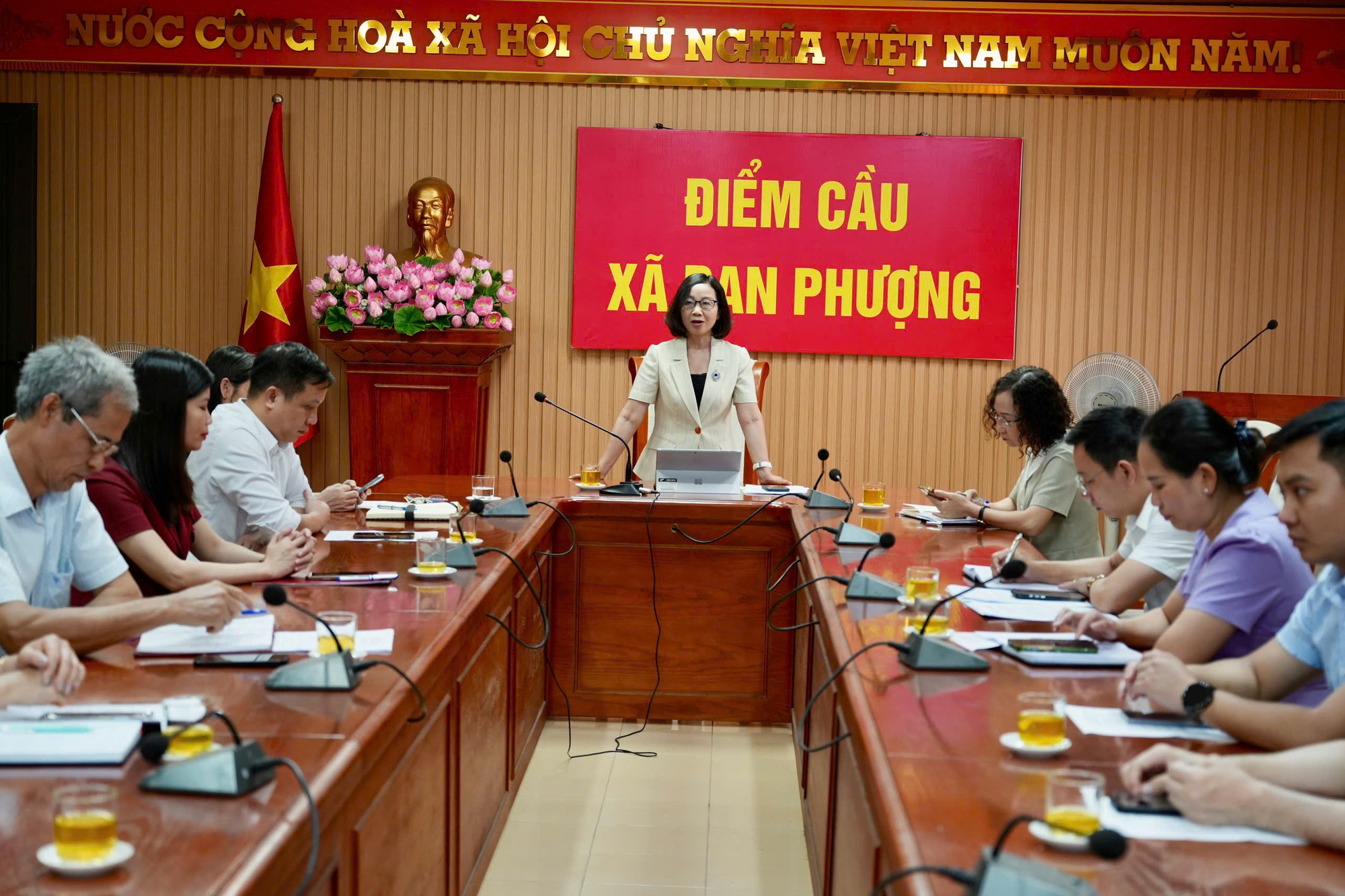 Hội nghị chuyển giao các hội do Đảng, Nhà nước giao nhiệm vụ phạm vi xã Đan Phượng về trực thuộc Uỷ ban MTTQ Việt Nam xã- Ảnh 2.