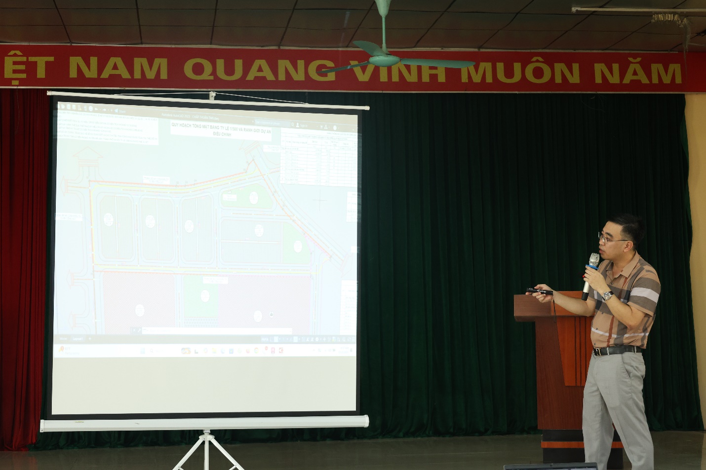 Xã Mê Linh tổ chức hội nghị đối thoại, trao đổi thông tin, triển khai thực hiện dự án: Xây dựng hạ tầng kỹ thuật khu đất dân cư dịch vụ.- Ảnh 3.