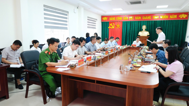 Đoàn giám sát của Ban Thường vụ Thành ủy Hà Nội làm việc với Đảng ủy xã Yên Lãng- Ảnh 1.