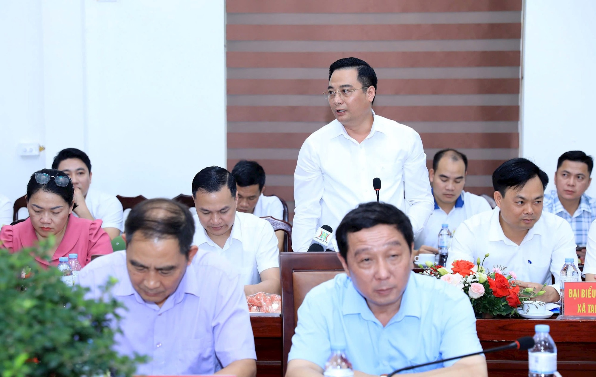 Lãnh đạo xã Nam Phù dự hội nghị đánh giá tiến độ Dự án Khu đô thị thể thao Olympic- Ảnh 6. Lãnh đạo xã Nam Phù dự hội nghị đánh giá tiến độ Dự án Khu đô thị thể thao Olympic- Ảnh 6.