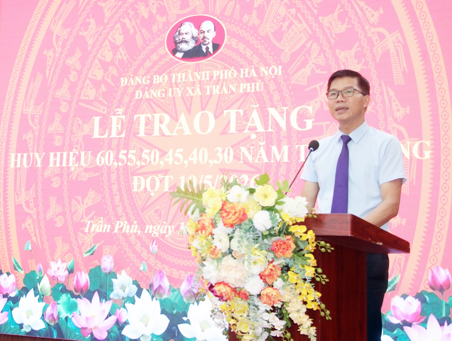 Đảng ủy xã Trần Phú đã long trọng tổ chức Lễ trao tặng Huy hiệu Đảng đợt 19/5- Ảnh 9.