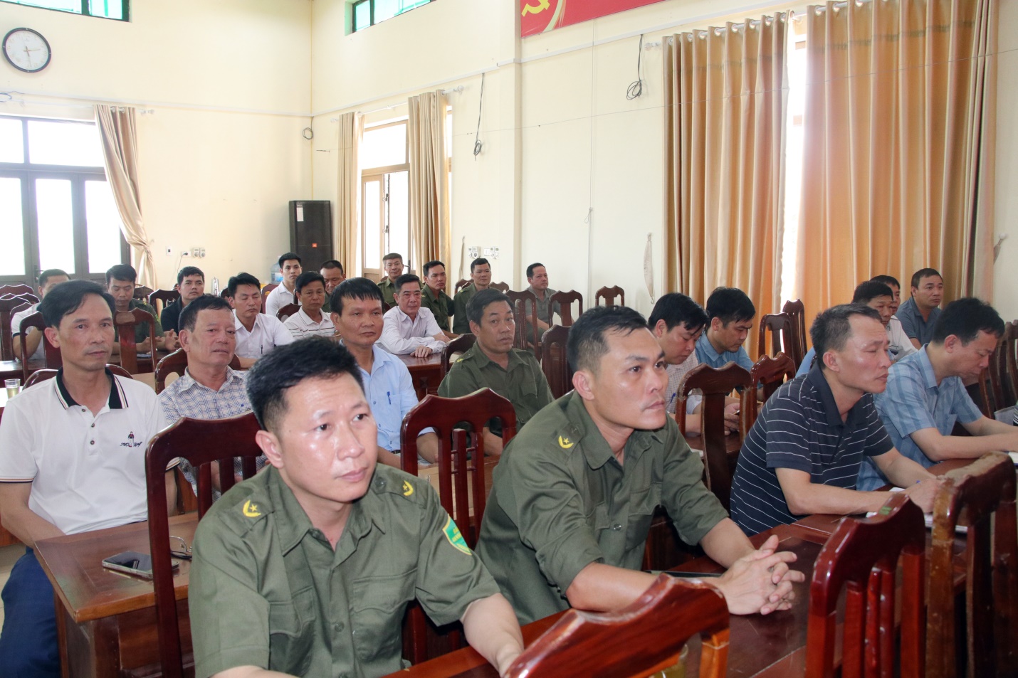 UBND xã Trần Phú tổ chức  bàn giao kết quả triển khai giải quyết điểm nghẽn “Trật tự đô thị và ùn tắc giao thông” cho các cơ sở thôn quản lý, duy trì- Ảnh 2.