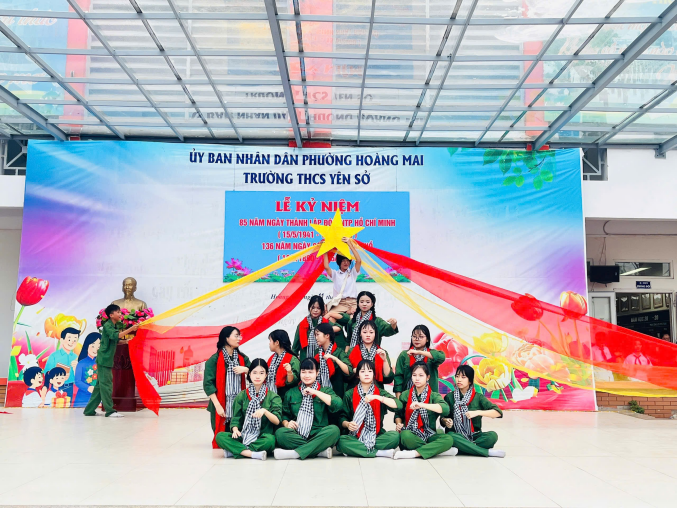 DẤU ẤN THÁNG NĂM LỊCH SỬ TẠI THCS YÊN SỞ
LAN TỎA TINH THẦN TỰ HÀO ĐỘI VIÊN - TIẾP BƯỚC THEO LỜI BÁC- Ảnh 2.