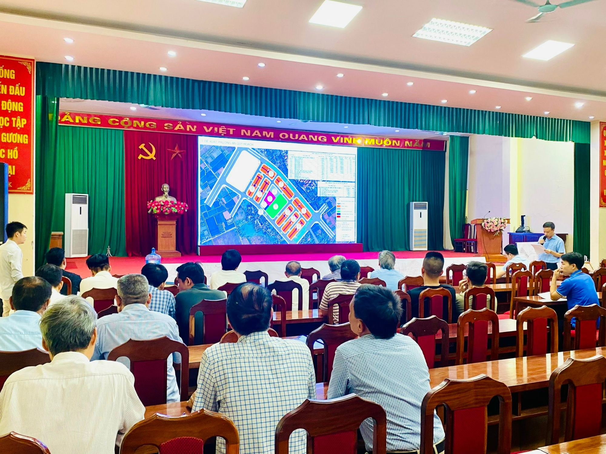Hội nghị lấy ý kiến cộng đồng dân cư về quy hoạch khu tái định cư phục vụ dự án đường Tây Thăng Long- Ảnh 1.