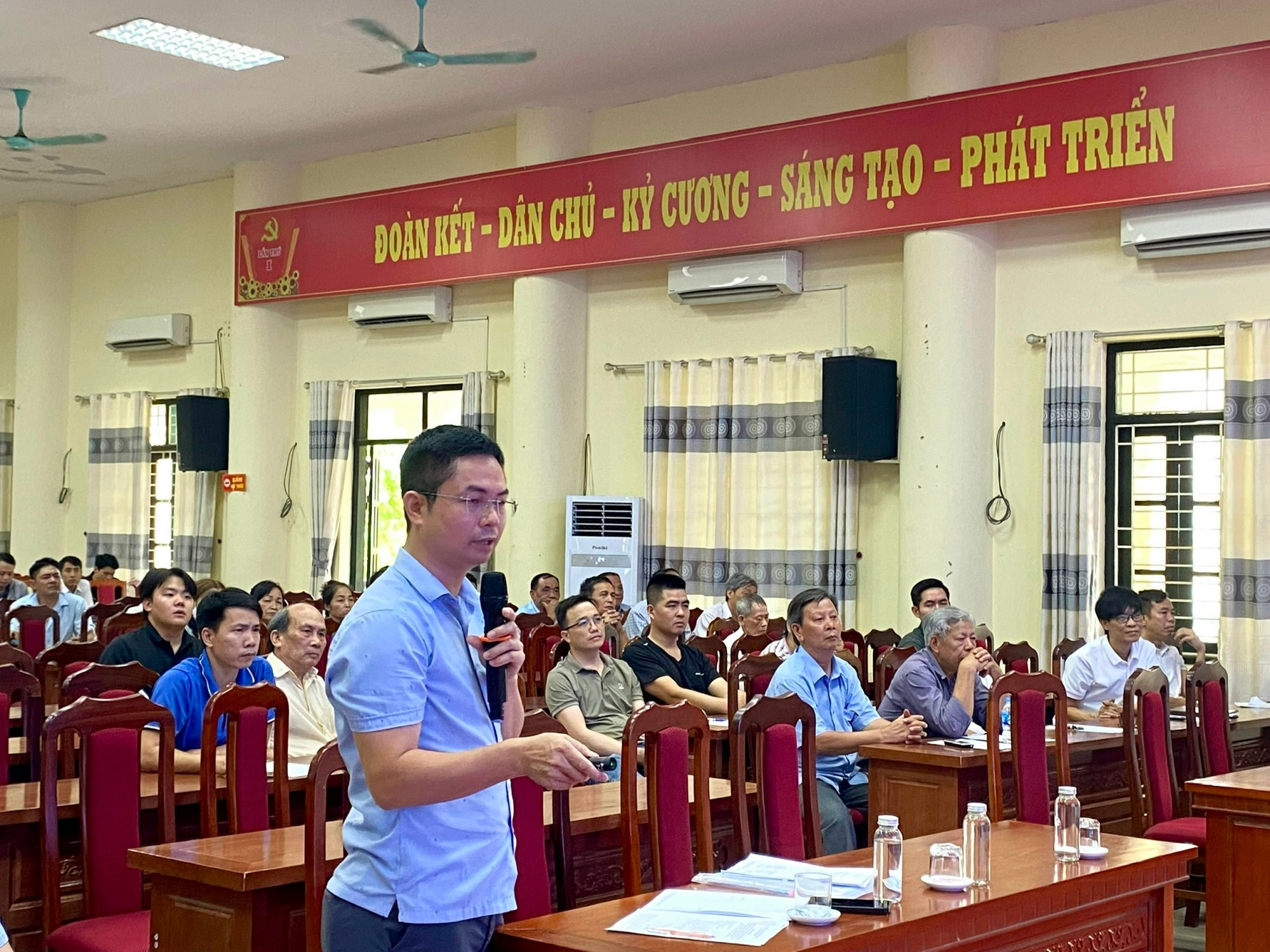 Hội nghị lấy ý kiến cộng đồng dân cư về quy hoạch khu tái định cư phục vụ dự án đường Tây Thăng Long- Ảnh 2.