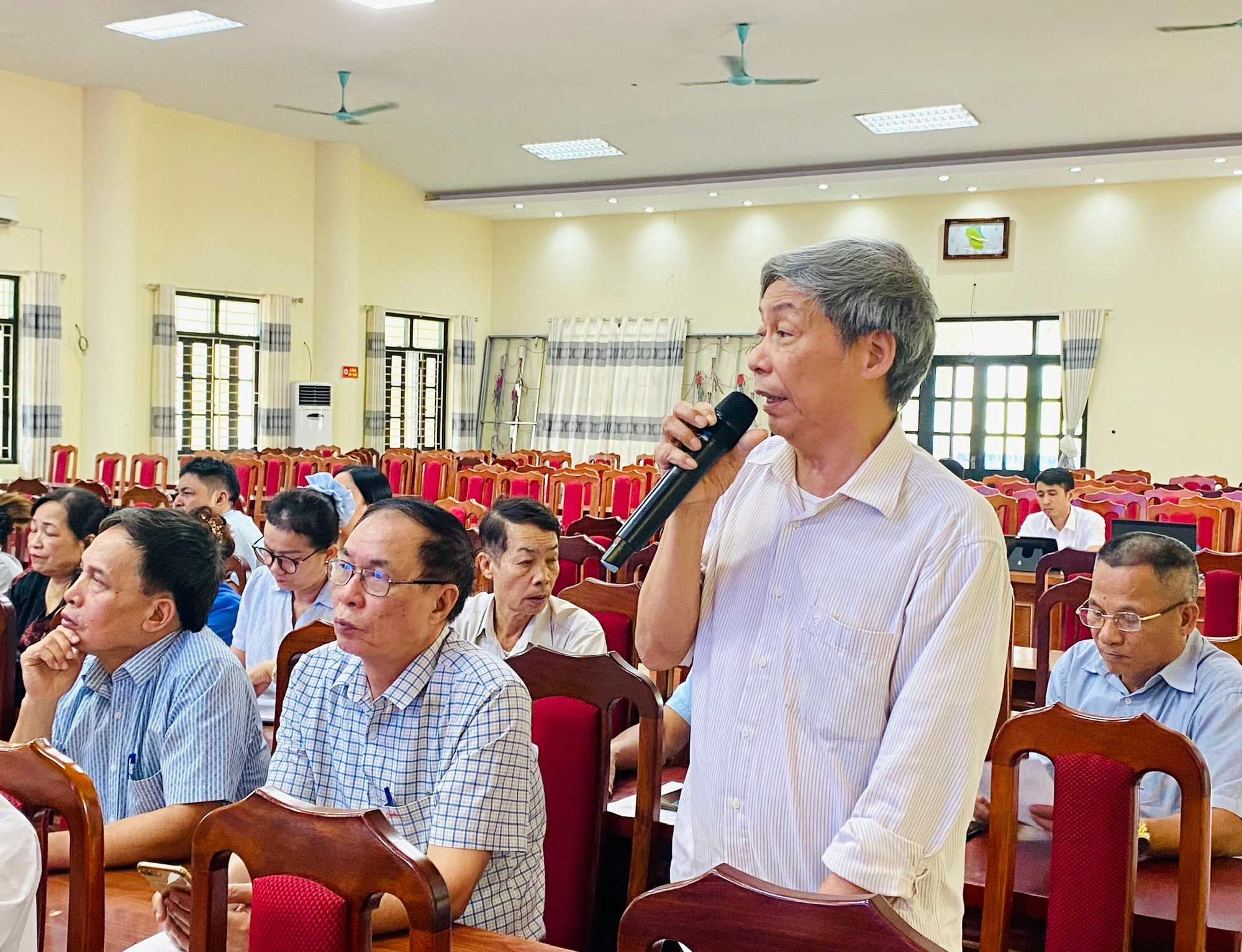 Hội nghị lấy ý kiến cộng đồng dân cư về quy hoạch khu tái định cư phục vụ dự án đường Tây Thăng Long- Ảnh 3.