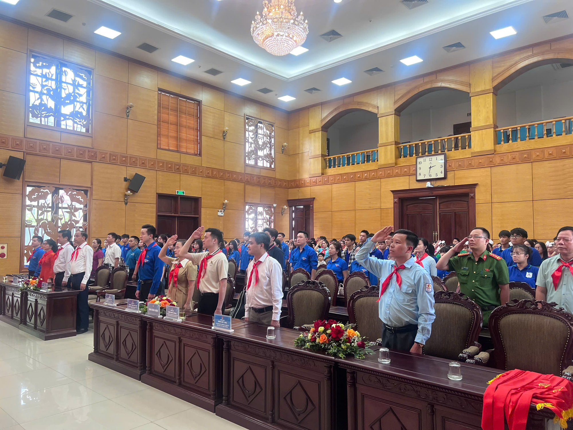 Đoàn Thanh niên Cộng sản Hồ Chí Minh phường Tây Hồ tổ chức lễ kỷ niệm 85 năm thành lập đội TNTP Hồ Chí Minh, phát động chiến dịch thanh niên tình nguyện hè và tổng kết tháng thanh niên năm 2026- Ảnh 1.