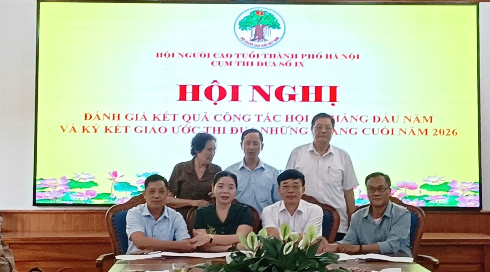 C:\Users\Administrator\Desktop\ảnh ký giao ước 1.jpg