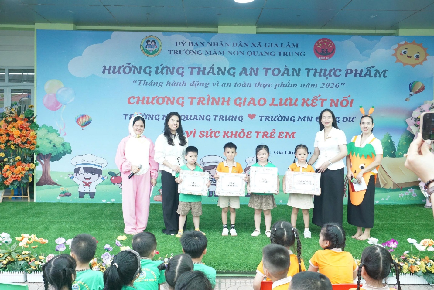 Trường Mầm non Quang Trung tổ chức chương trình giao lưu “Bé vui khỏe - Ăn sạch mỗi ngày”- Ảnh 6.