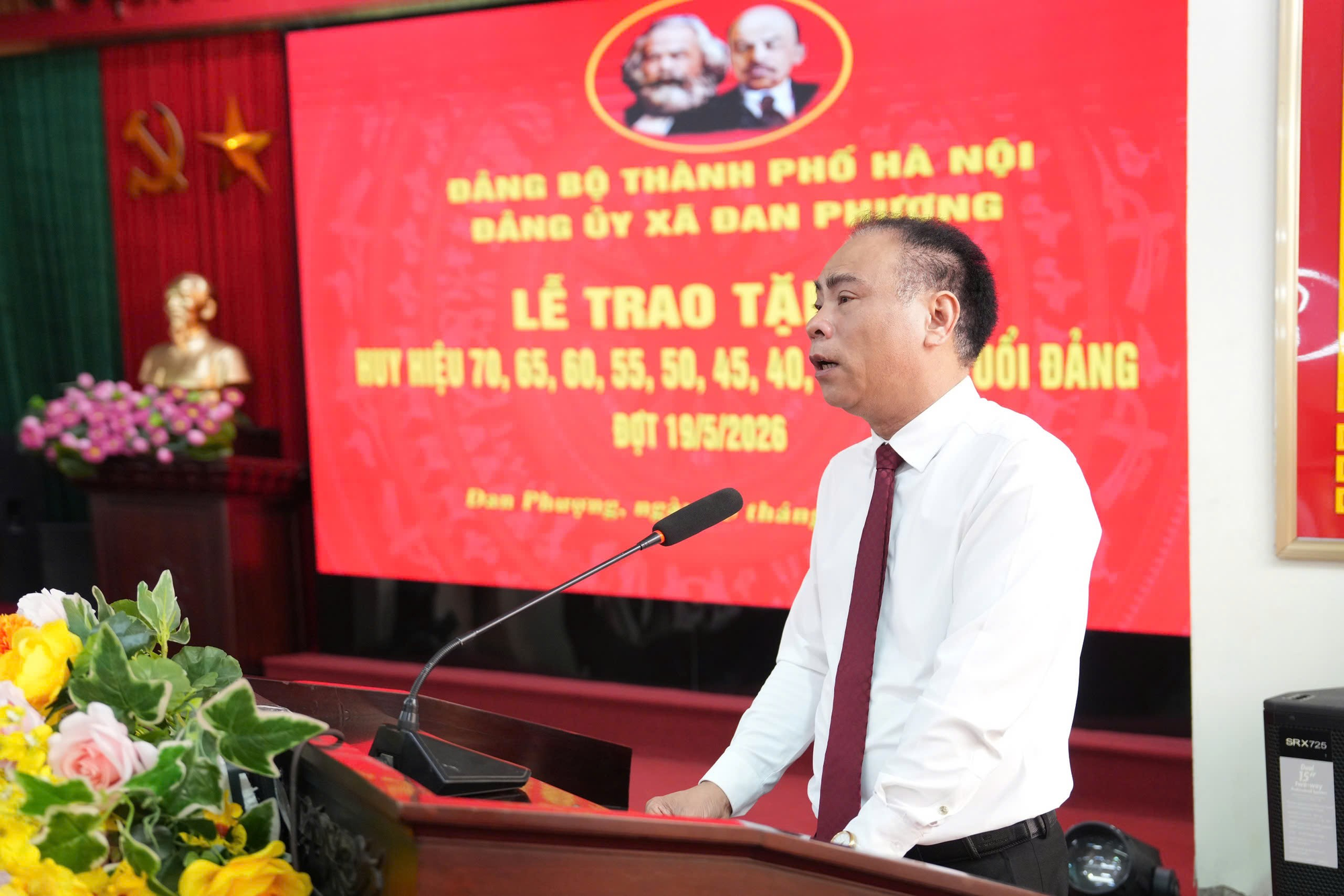 41 đảng viên xã Đan Phượng được trao tặng, truy tặng Huy hiệu Đảng đợt 19-5- Ảnh 3.