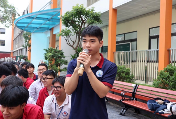 “Chọn đúng nghề Vững bước tương lai”: Tiếp sức định hướng nghề nghiệp cho học sinh Hoài Đức- Ảnh 5.