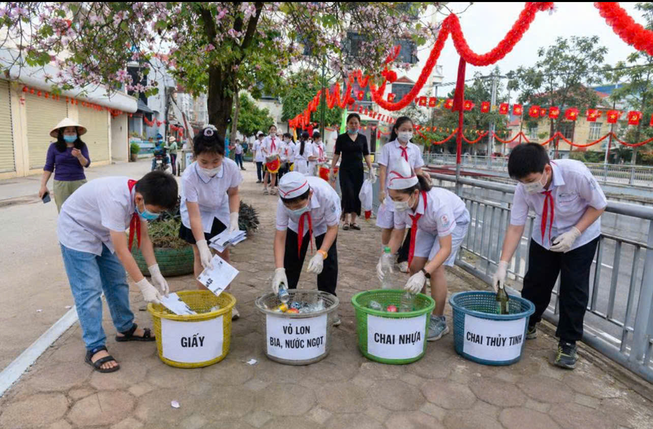 Tiểu học Di Trạch với mô hình “hành trình xanh - nâng bước em tới trường” năm học 2025 - 2026- Ảnh 7.