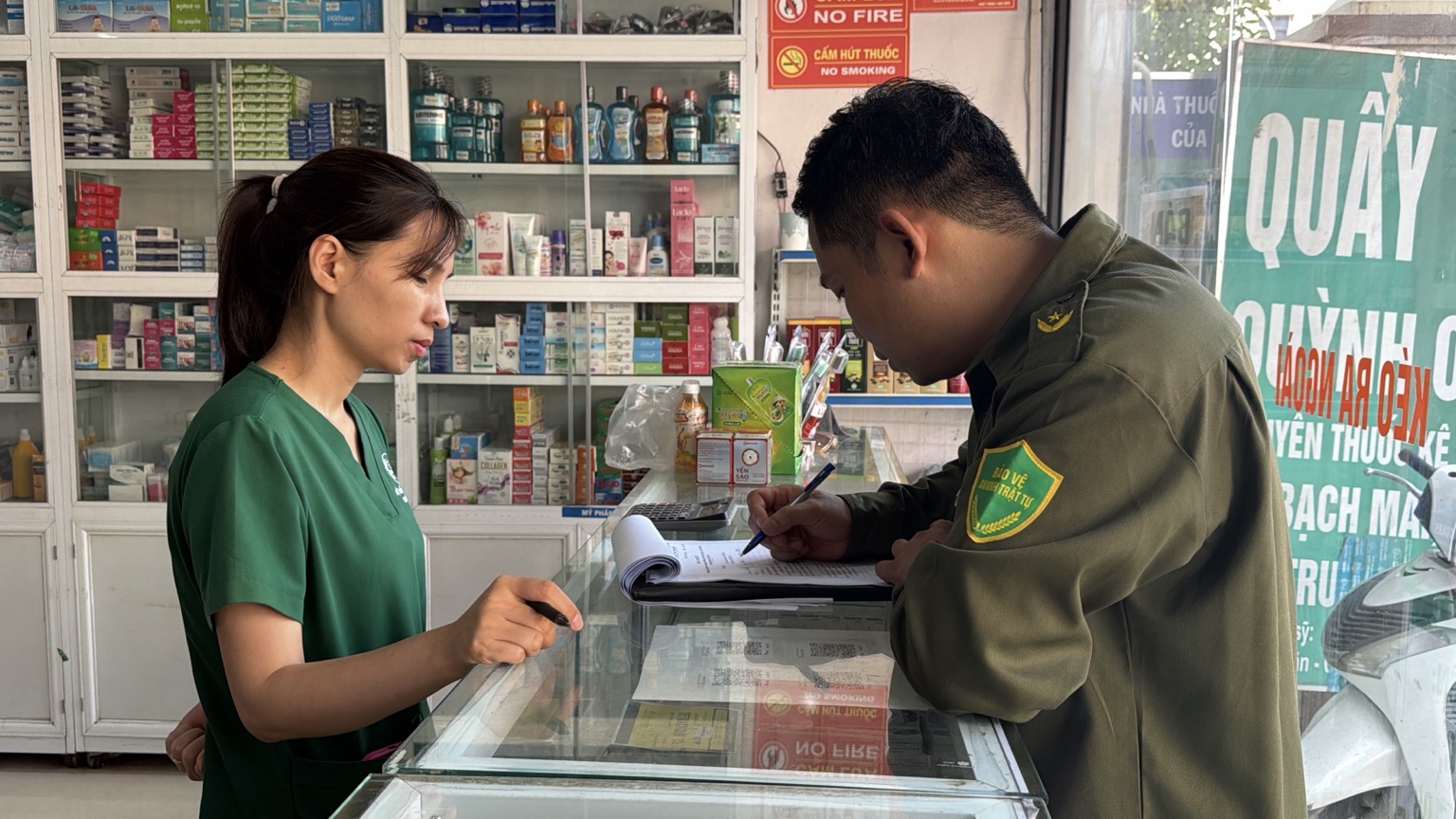 Xã Trần Phú ra quân giai đoạn 1 tuyên truyền, ký cam kết bảo đảm trật tự đô thị, an toàn giao thông- Ảnh 3.