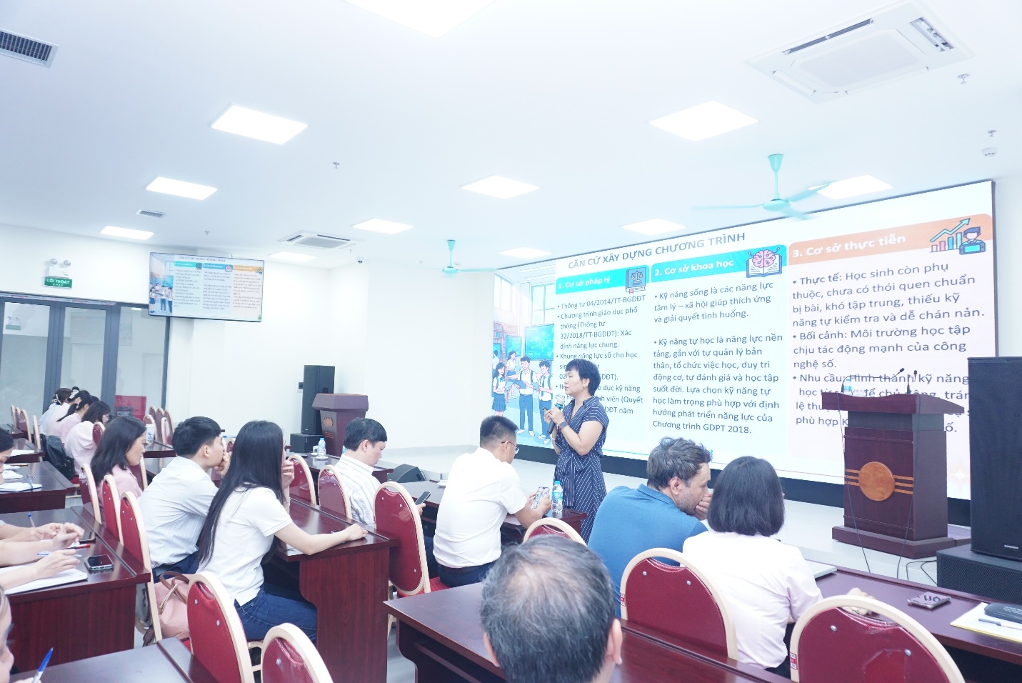 Xã Gia Lâm tổ chức tập huấn chuyển đổi số, ứng dụng trí tuệ nhân tạo AI trong giáo dục năm 2026- Ảnh 3.