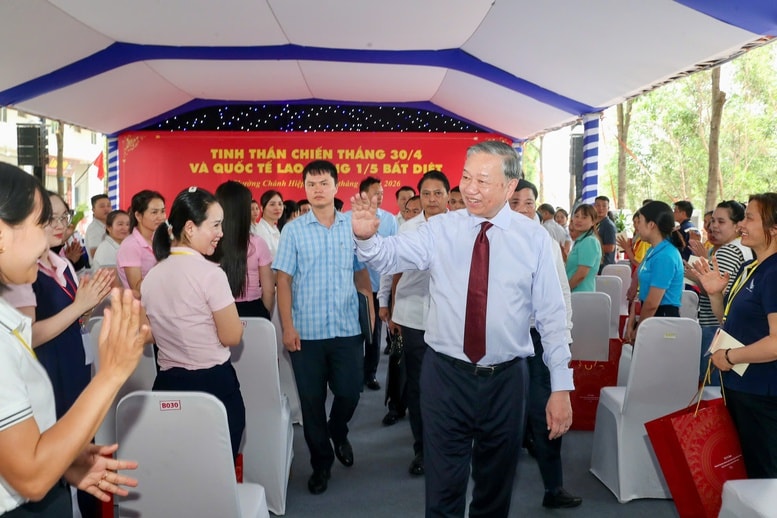 Ánh sáng Hồ Chí Minh soi đường cho chúng ta đi- Ảnh 5.