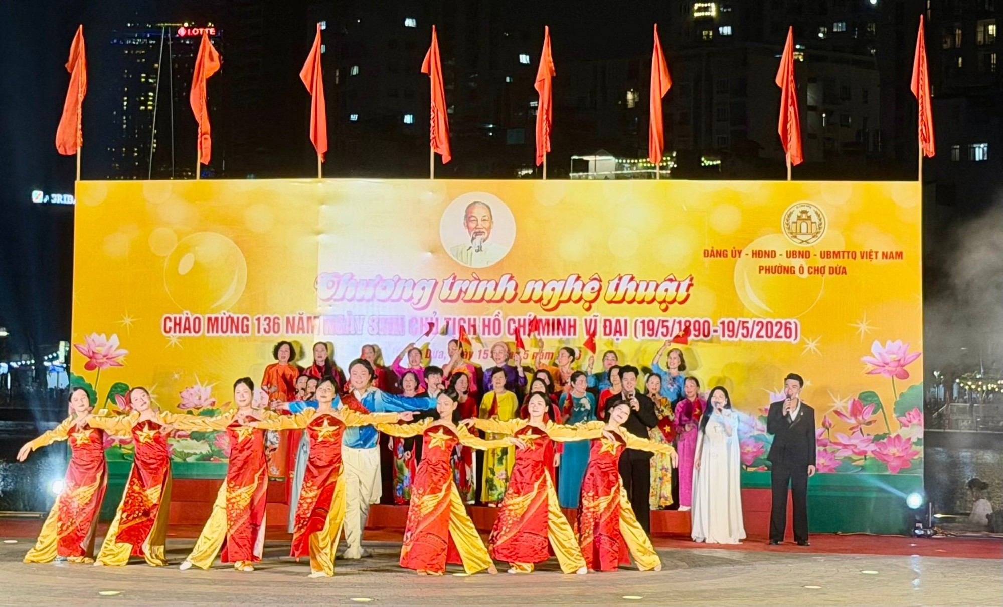 Phường Ô Chợ Dừa tổ chức chương trình nghệ thuật mừng sinh nhật Bác- Ảnh 5.