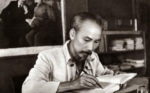 Kỷ niệm 136 năm ngày sinh Chủ tịch Hồ Chí Minh ( 19/5/1890 - 19/5/2026 )