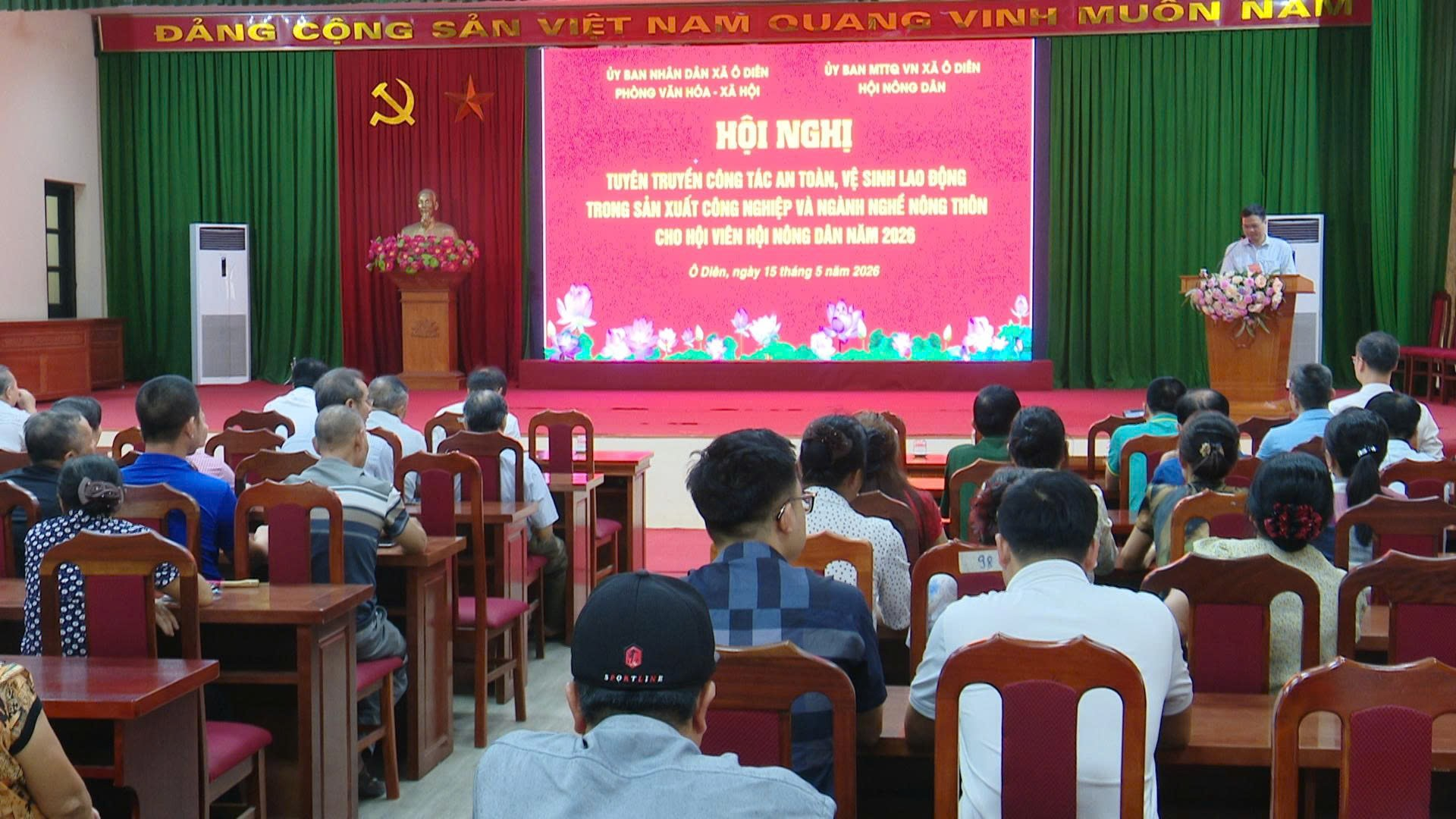 Tuyên truyền công tác an toàn, vệ sinh lao động cho hội viên nông dân trên địa bàn xã- Ảnh 1.