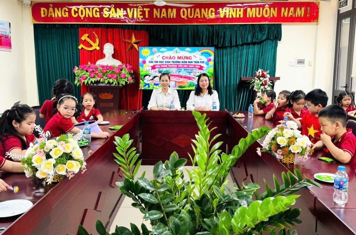 Trường Tiểu học Thuý Lĩnh hân hoan chào đón các bé mầm non Trần Phú đến tham quan, trải nghiệm- Ảnh 6.