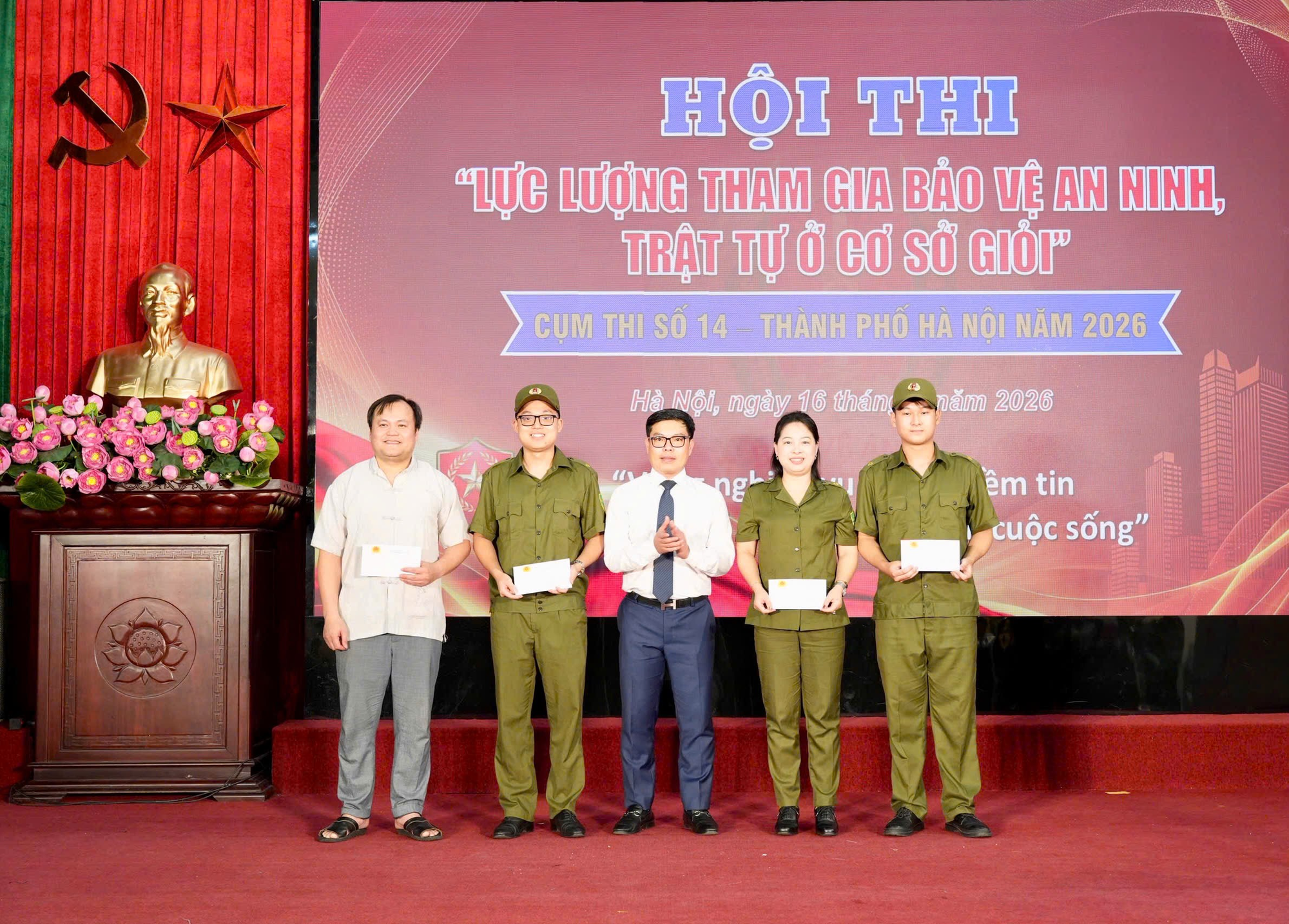Sôi nổi Hội thi “ Lực lượng tham gia bảo vệ an ninh, trật tự ở cơ sở giỏi” cụm thi đua số 14 thành phố Hà Nội năm 2026- Ảnh 4.