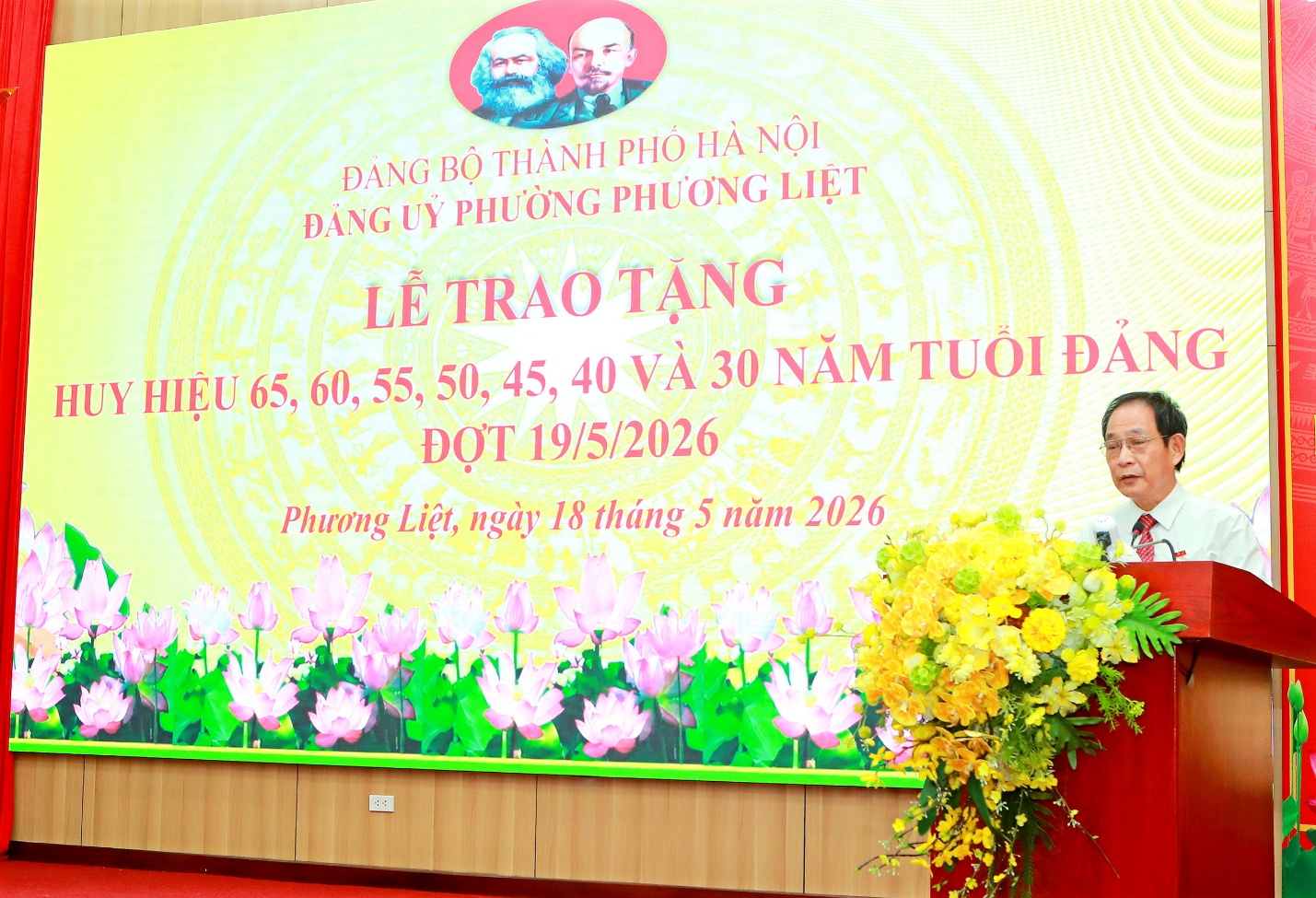 Phường Phương Liệt trang trọng tổ chức Lễ trao tặng Huy hiệu Đảng đợt 19/5/2026- Ảnh 5.