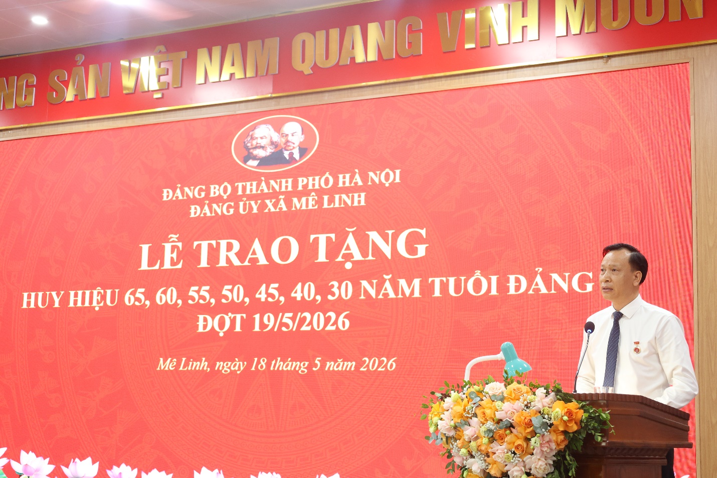 Xã Mê Linh tổ chức Lễ trao tặng Huy hiệu Đảng đợt 19-5- Ảnh 7.