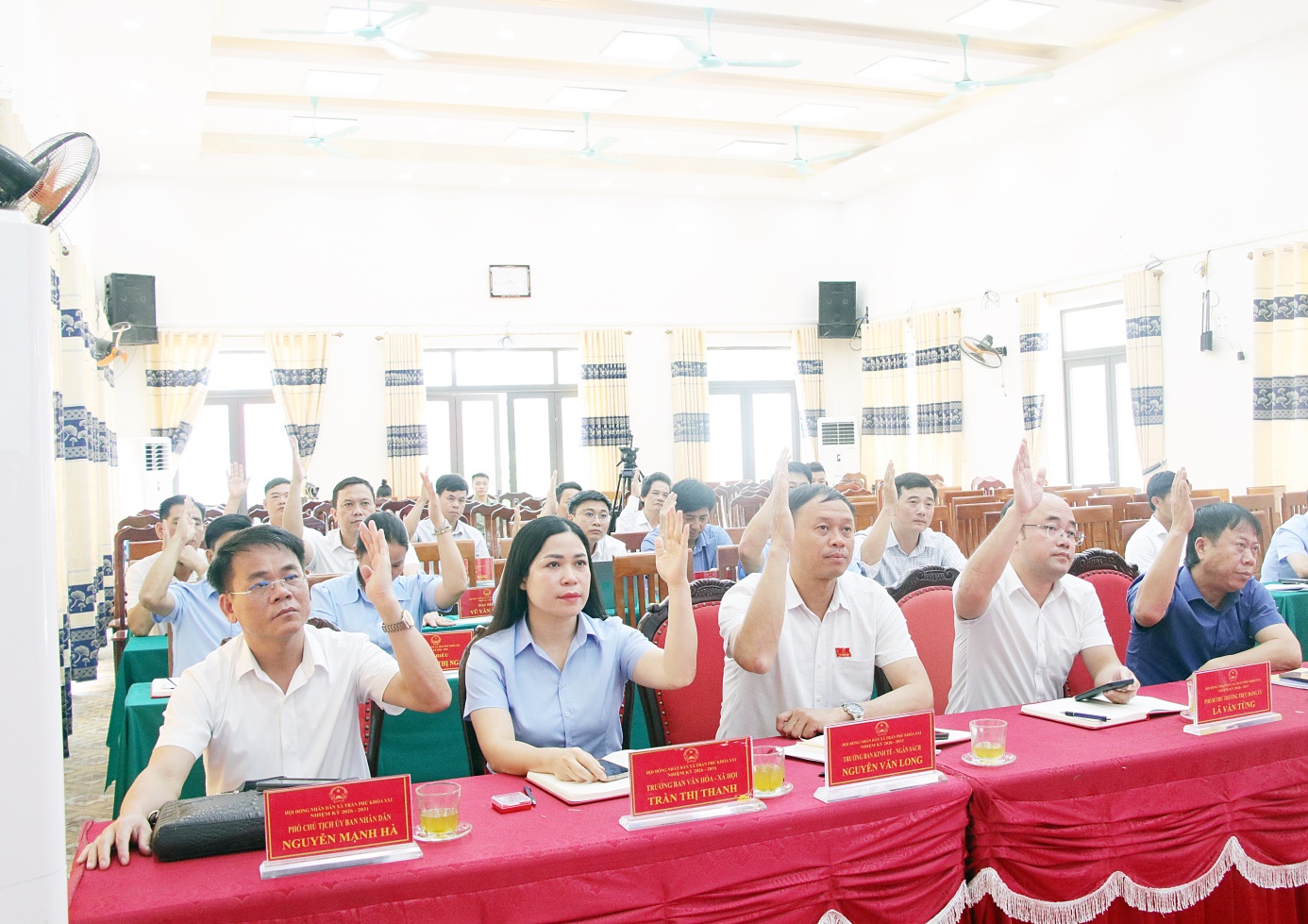 HĐND xã Trần Phú tổ chức kỳ họp chuyên đề, xem xét nhiều nội dung quan trọng về phát triển kinh tế - xã hội và đầu tư công- Ảnh 4.