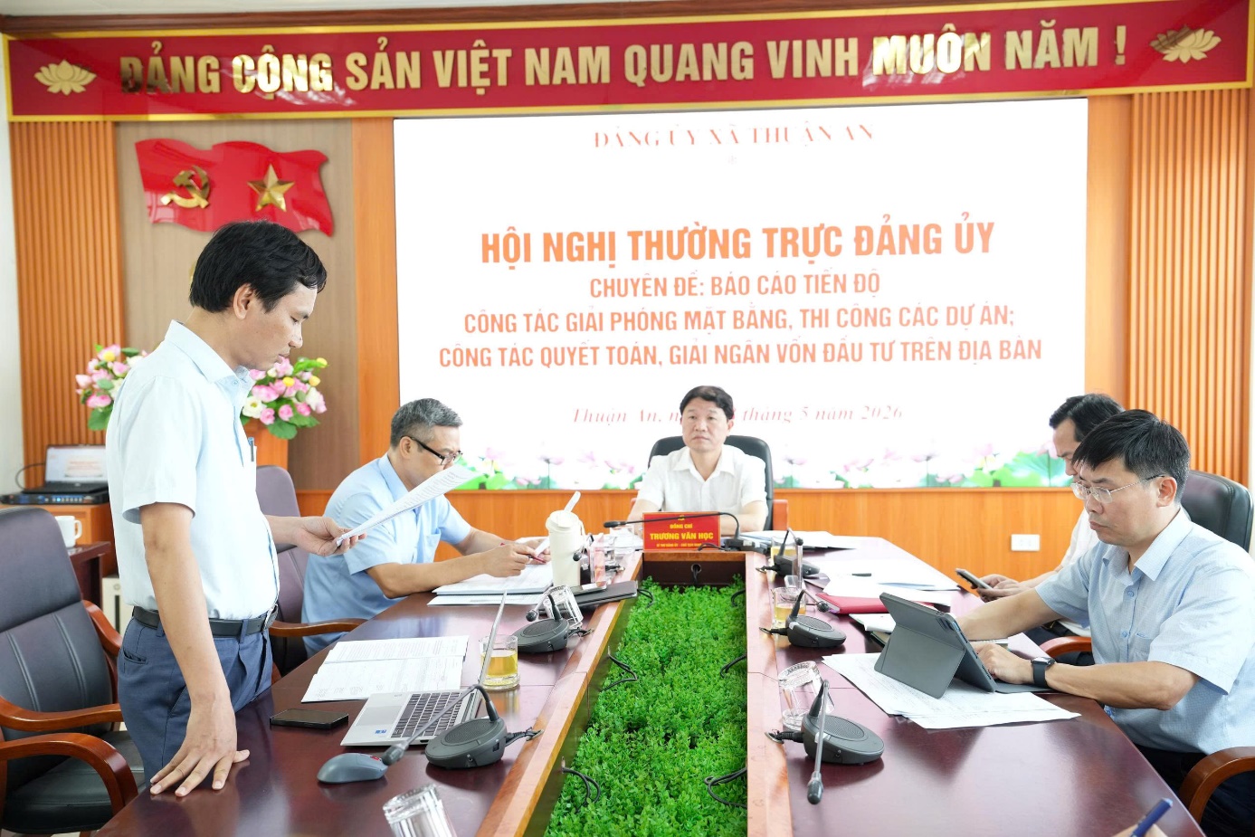 Hội nghị chuyên đề của Thường trực Đảng ủy xã Thuận An về công tác GPMB, thi công các dự án; công tác quyết toán, giải ngân vốn đầu tư trên địa bàn- Ảnh 1.