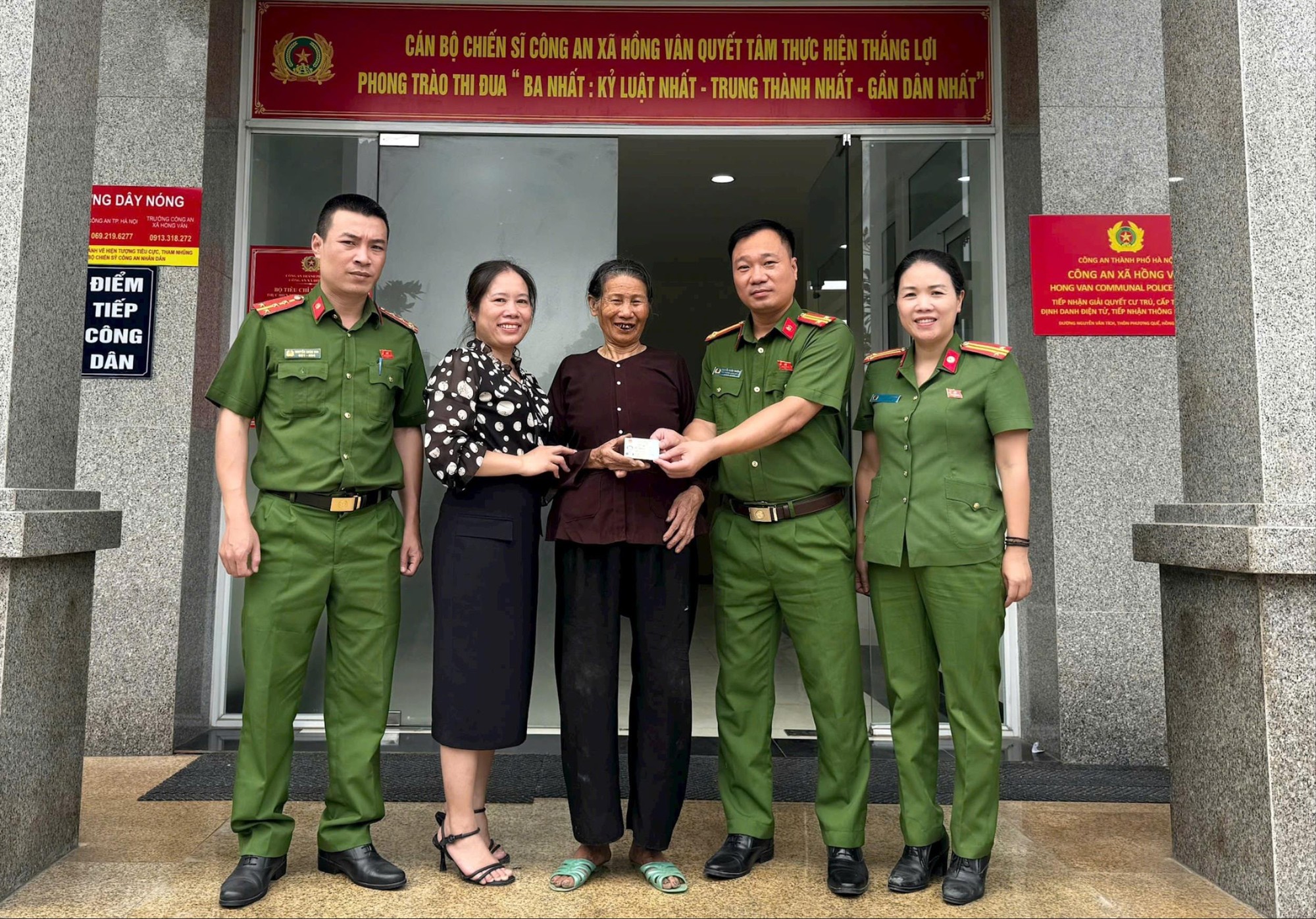 Hành trình hoàn thiện “mảnh ghép cuối cùng” định danh cá nhân cho bà cụ 82 tuổi- Ảnh 1.