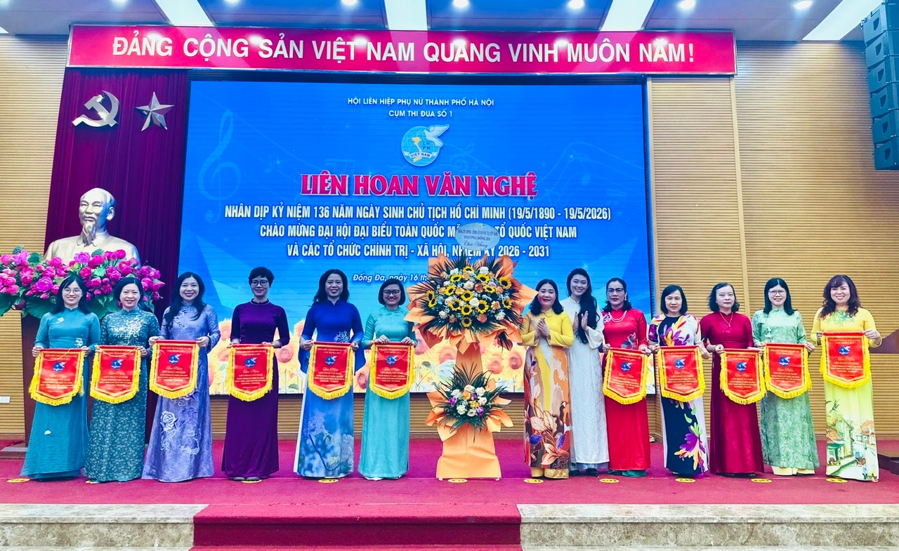 Phụ nữ Thủ đô gửi lời ca dâng Bác- Ảnh 1.
