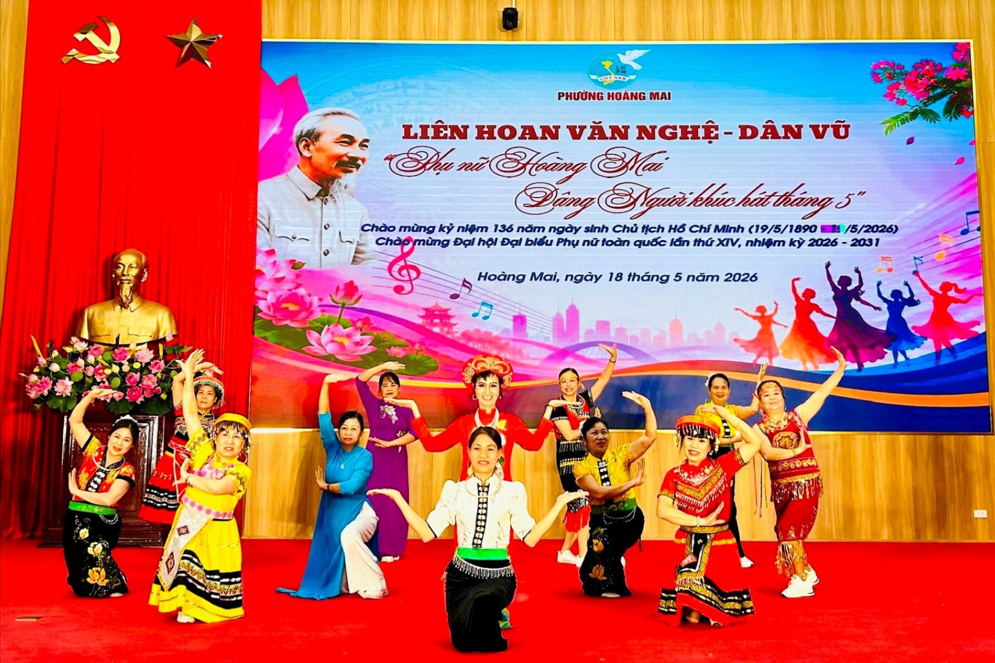 Phụ nữ Hoàng Mai "dâng Người khúc hát tháng 5"- Ảnh 4.