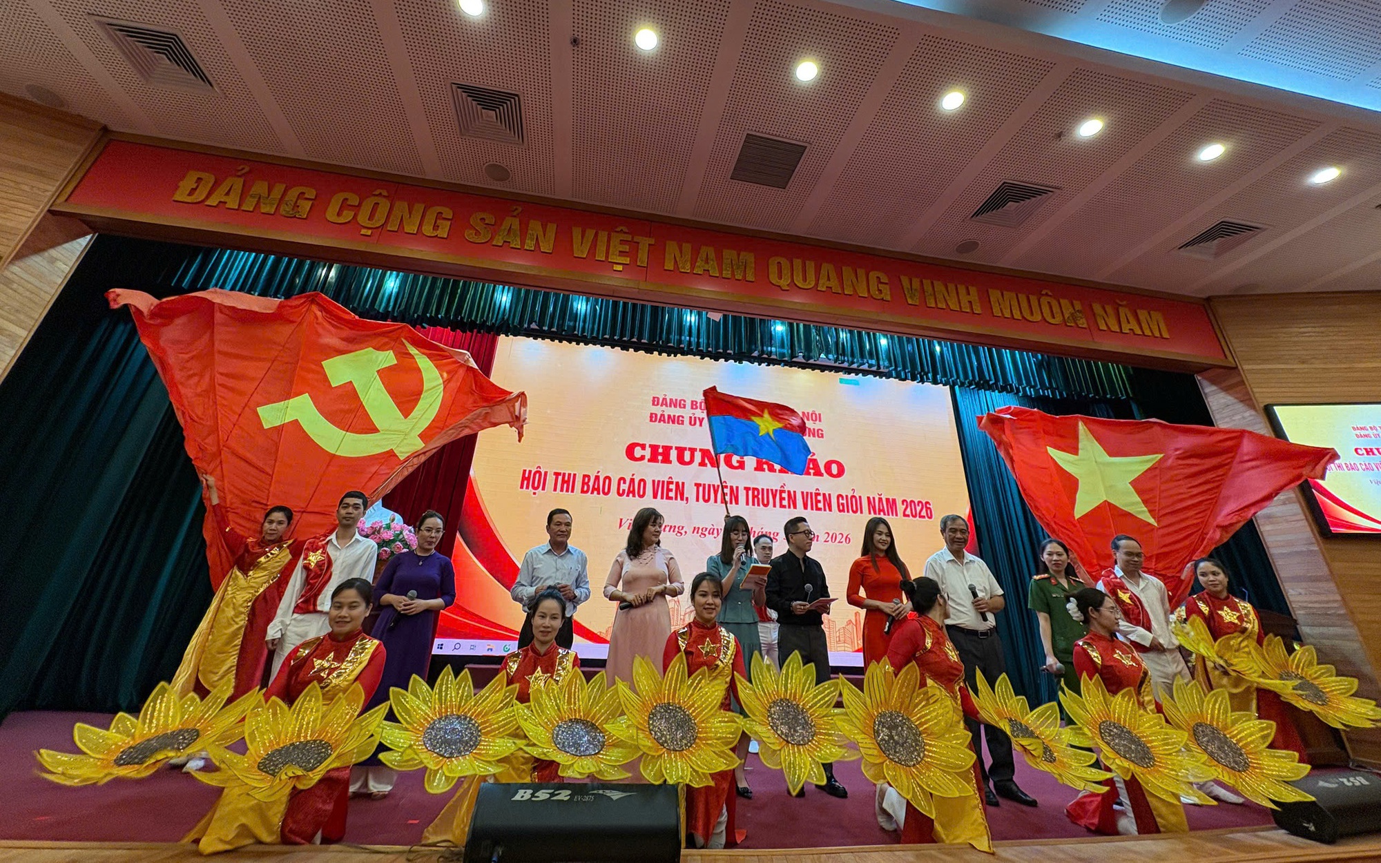 Phường Việt Hưng tổ chức tổng duyệt chương trình Hội thi Báo cáo viên, Tuyên truyền viên giỏi năm 2026.