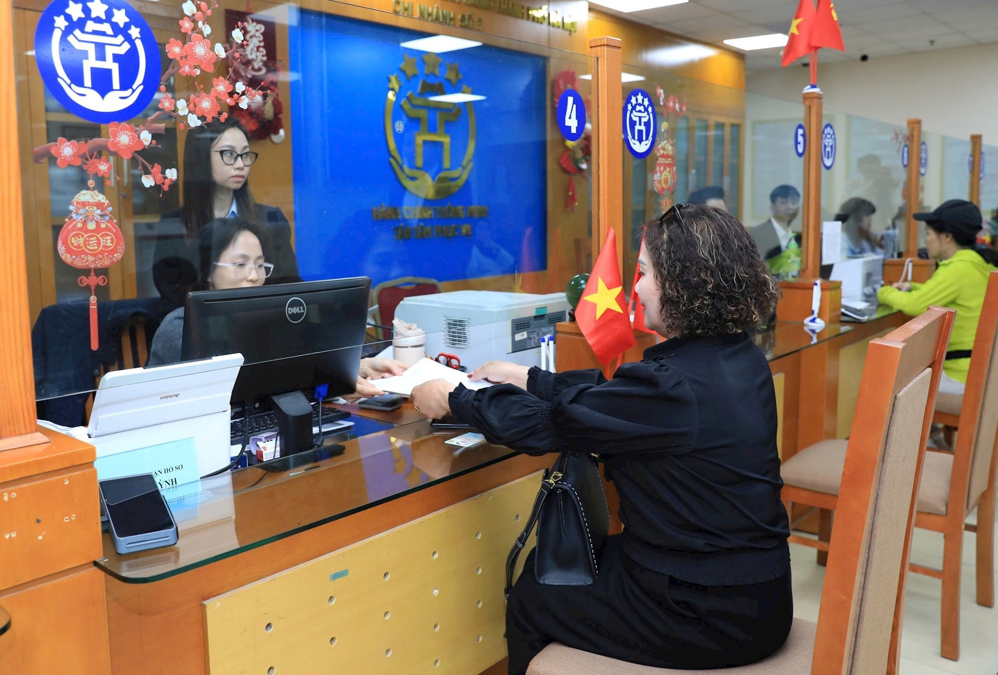 Luật Thủ đô năm 2026: Tạo đột phá từ mô hình chính quyền cơ sở- Ảnh 1. Luật Thủ đô năm 2026: Tạo đột phá từ mô hình chính quyền cơ sở- Ảnh 1.